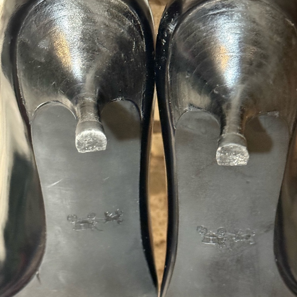Coach Black Patent Leather Kitten Heels Pointed Toe Size 8 Worn Twice Like New - Picture 8 of 9
